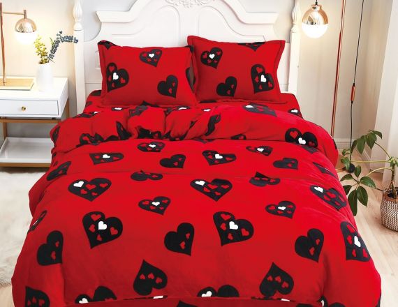 Lenjerie de pat Cocolino pufoasa rosie cu inimioare formata din 4 piese